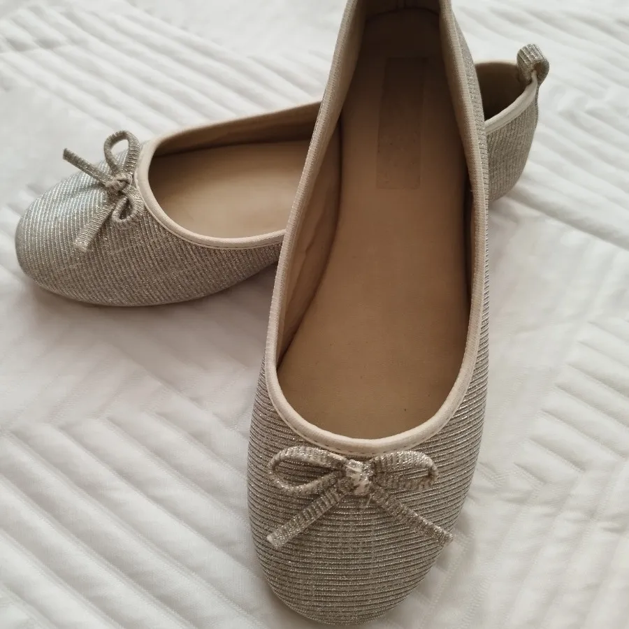 کفش بابت عروسکی