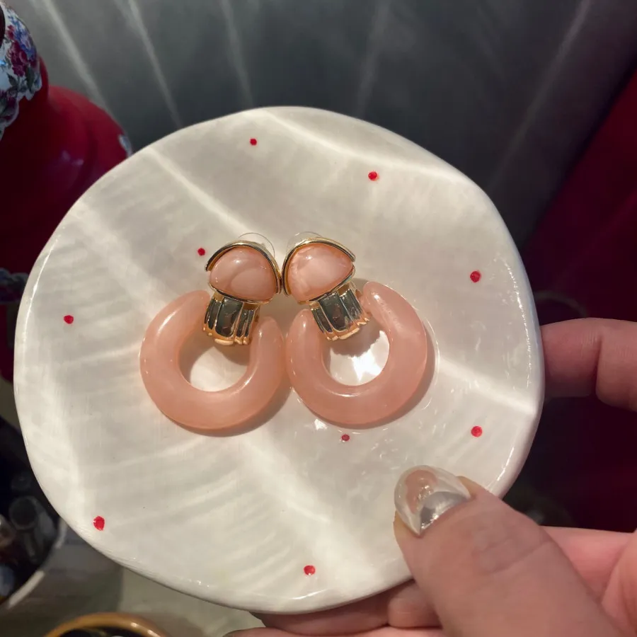 گوشواره مرمر صورتی