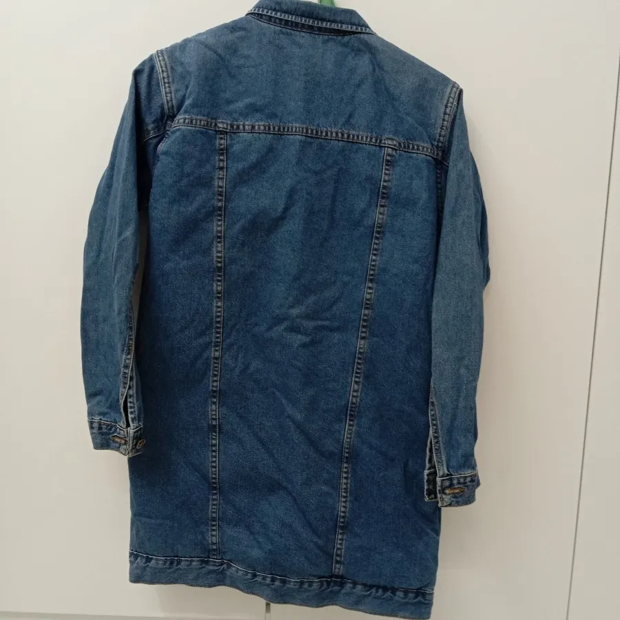 کاپشن لی داخل خز