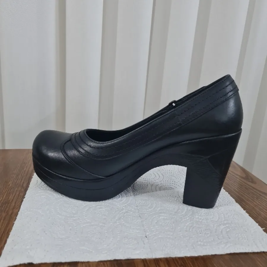 کفش چرم زنانه