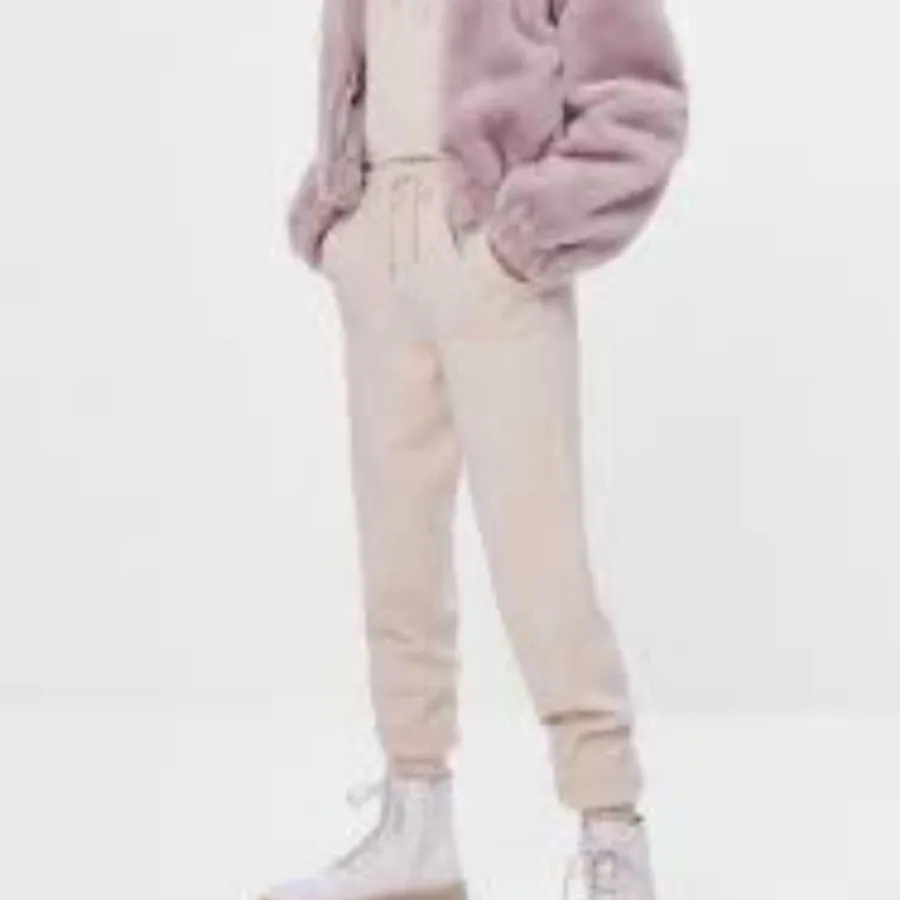 کاپشن خز bershka