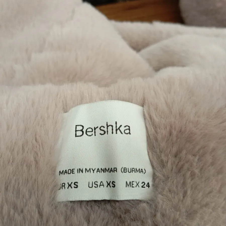 کاپشن خز bershka