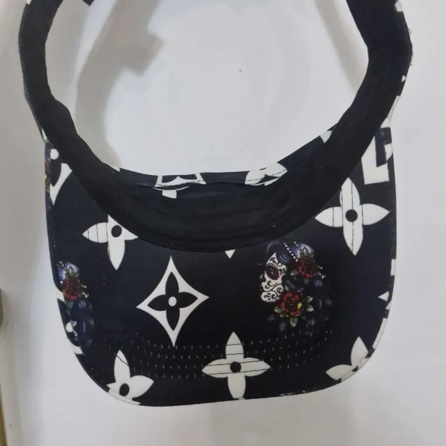 کلاه لویی ویتون