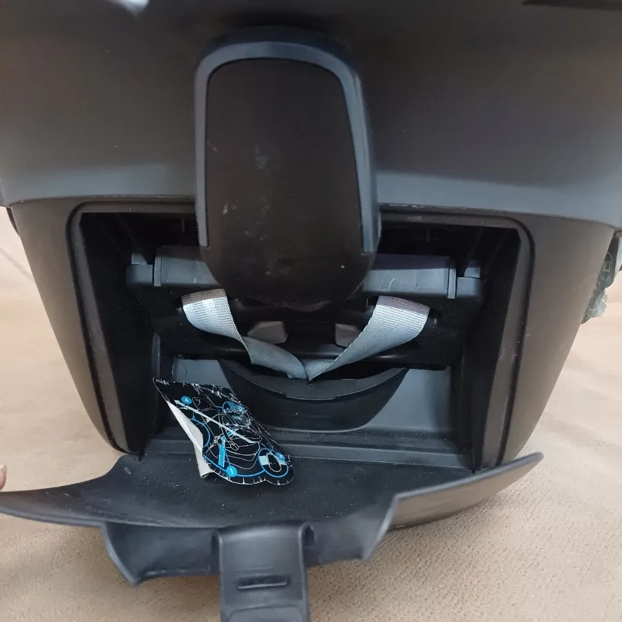 کریر و صندلی ماشین