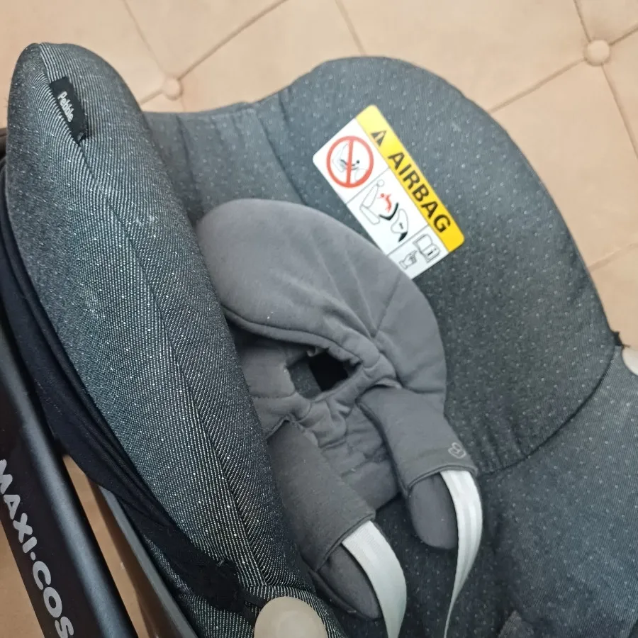 کریر و صندلی ماشین