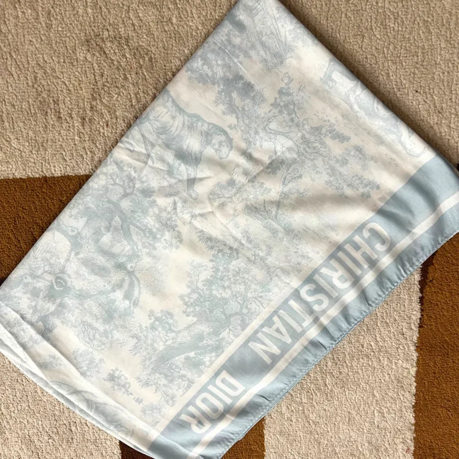 شال مارک دیور