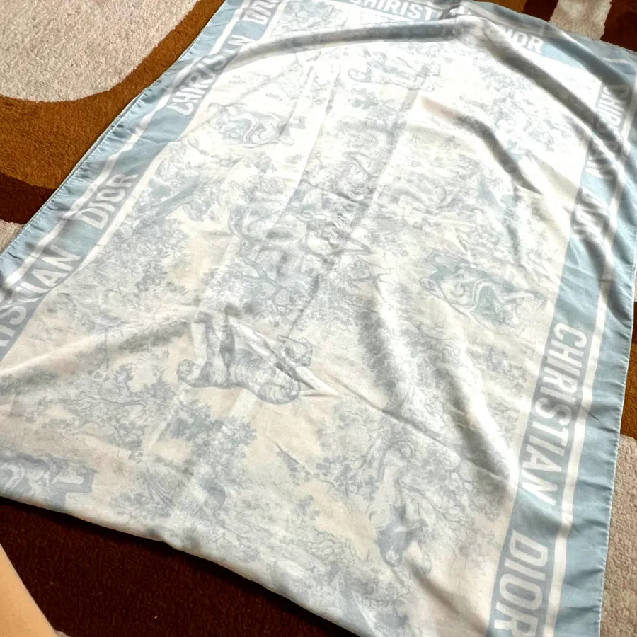 شال مارک دیور