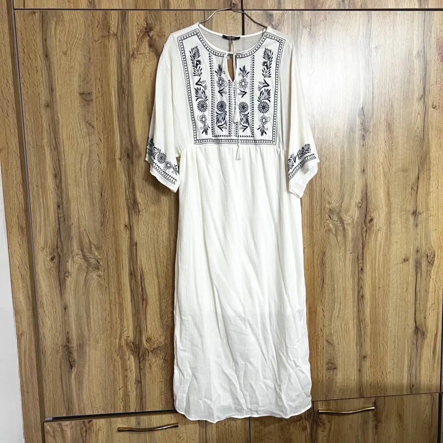 پیراهن گلدوزی برجسته