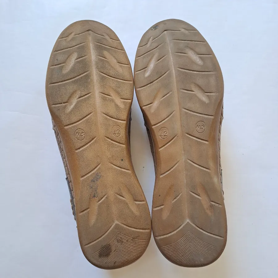 کفش خوش پا و راحت