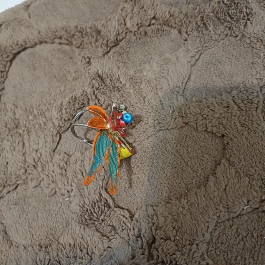 انگشتر فلزی