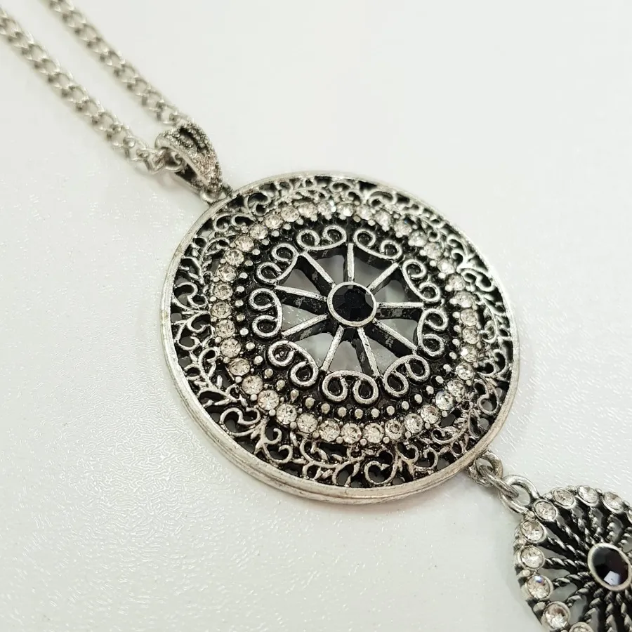 رولباسی سنتی سیاه قلم