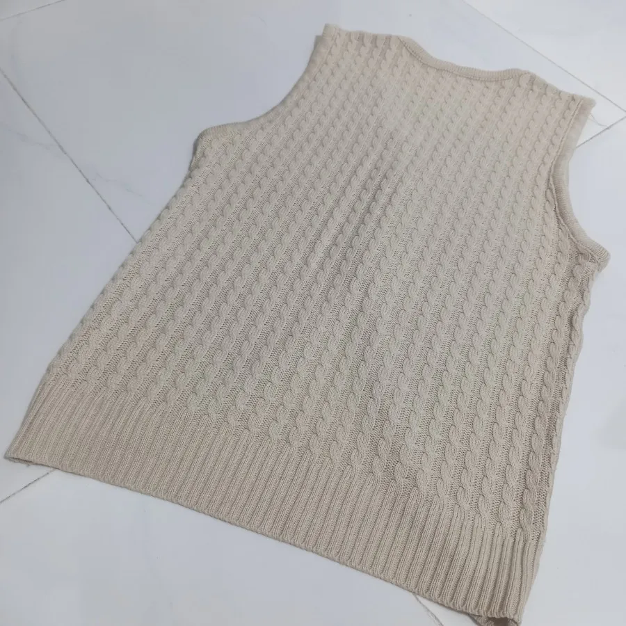 جلیقه یا وست بافت