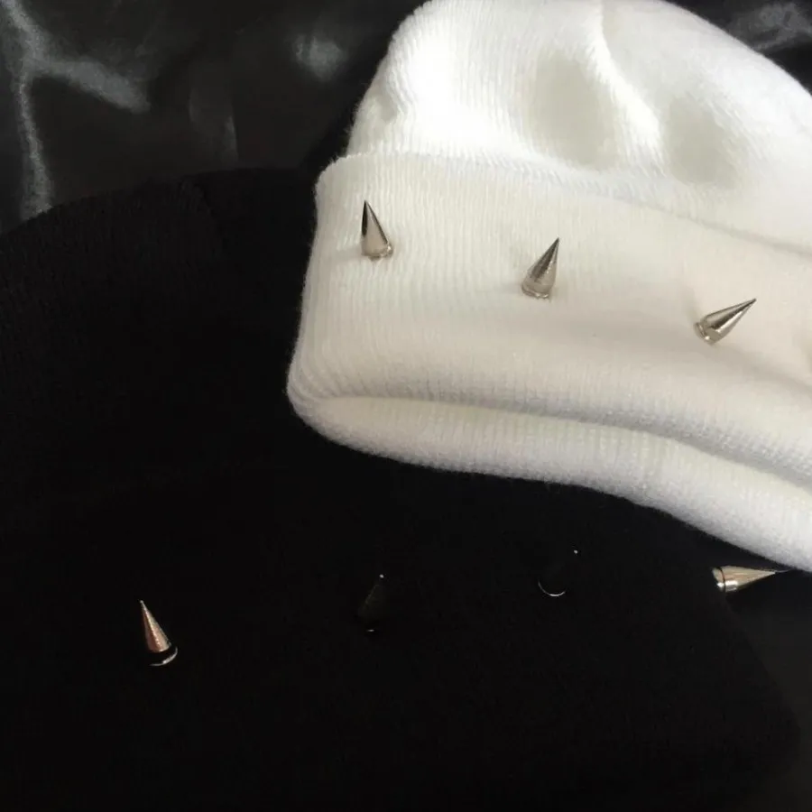 کلاه بافت اسپایکدار