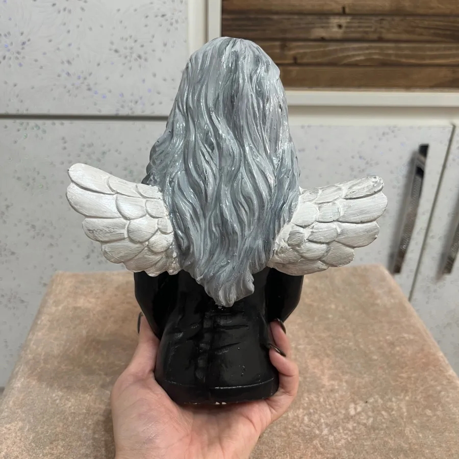 مجسمه پری انیمه