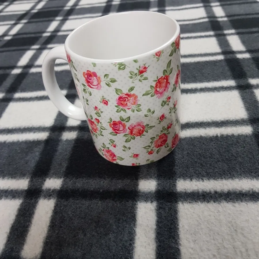 ماگ طرح گل دار(جعبه دار)