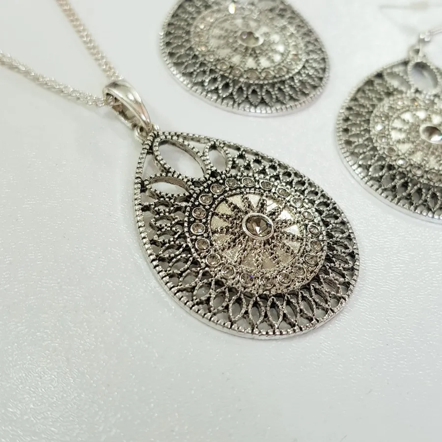 نیم ست گردنبند گوشواره