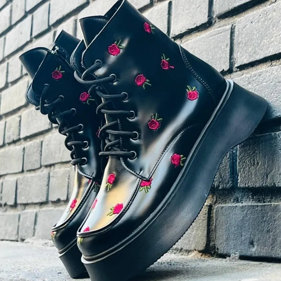 نیم بوت گل رز