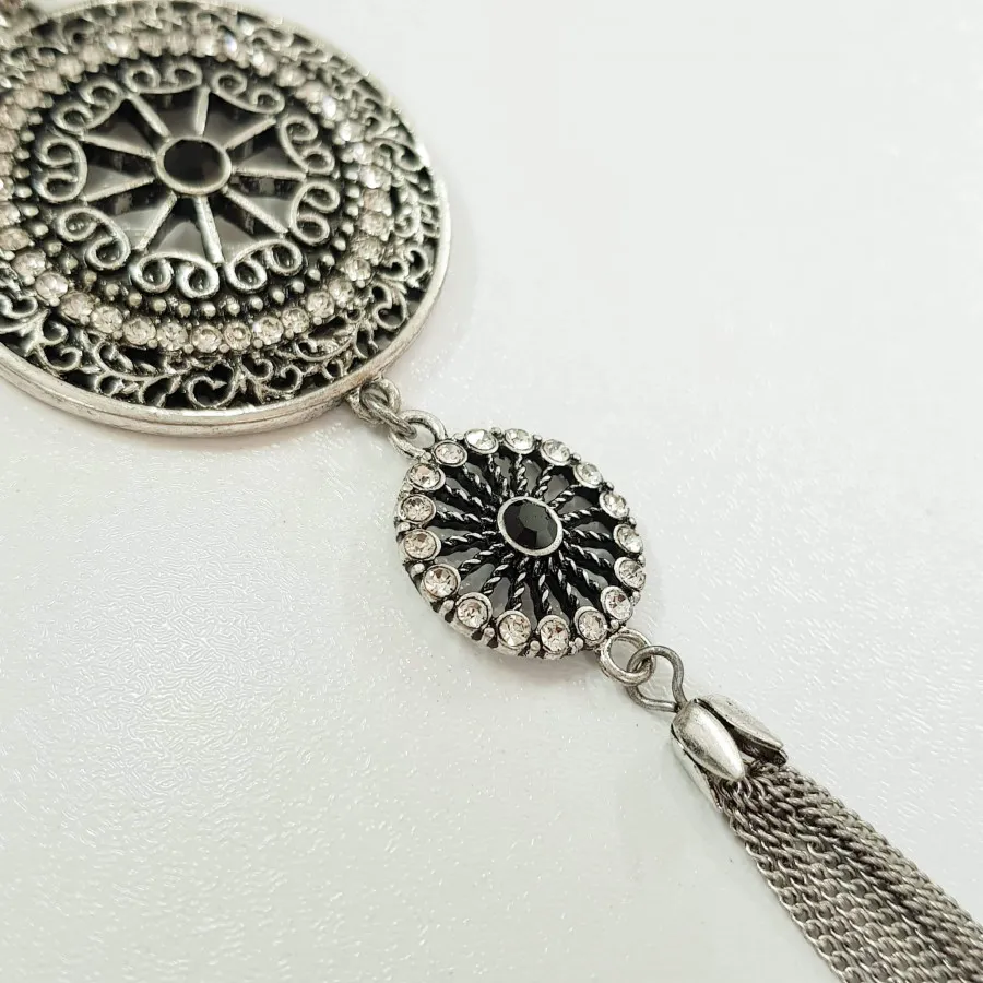 گردنبند رولباسی سیاه قلم