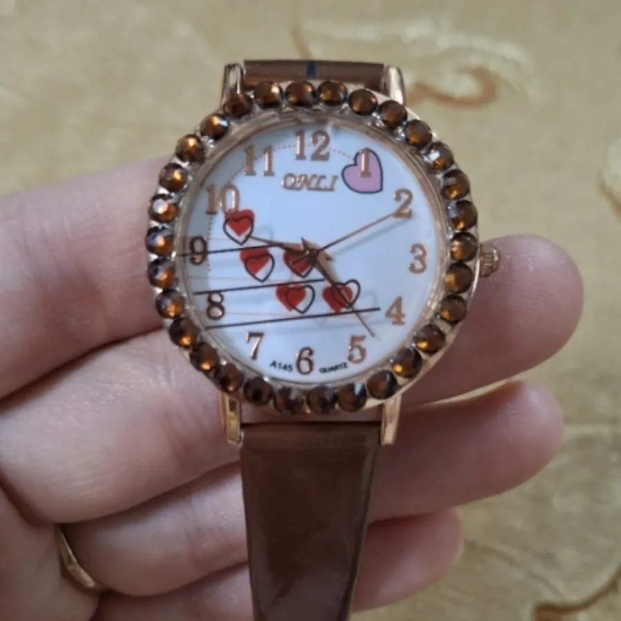 ساعت دخترانه