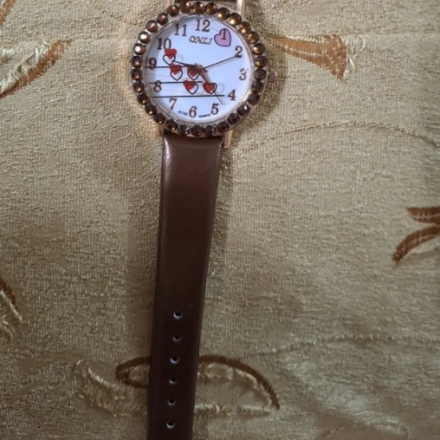 ساعت دخترانه