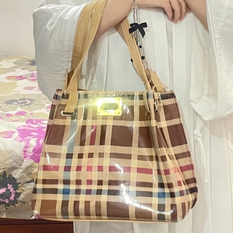 کیف چرم گلبهی barbery