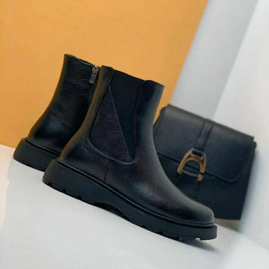 نیمبوت زنانه