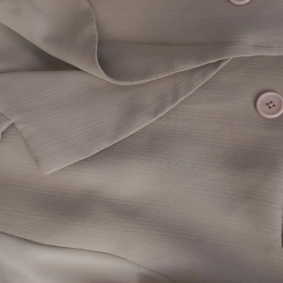 کت و شلوار کرمی