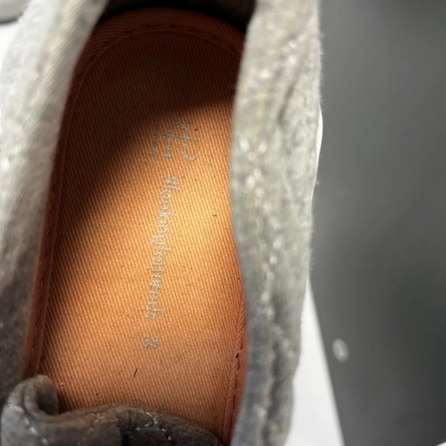 اسنیکرز اسپرت سایز 38