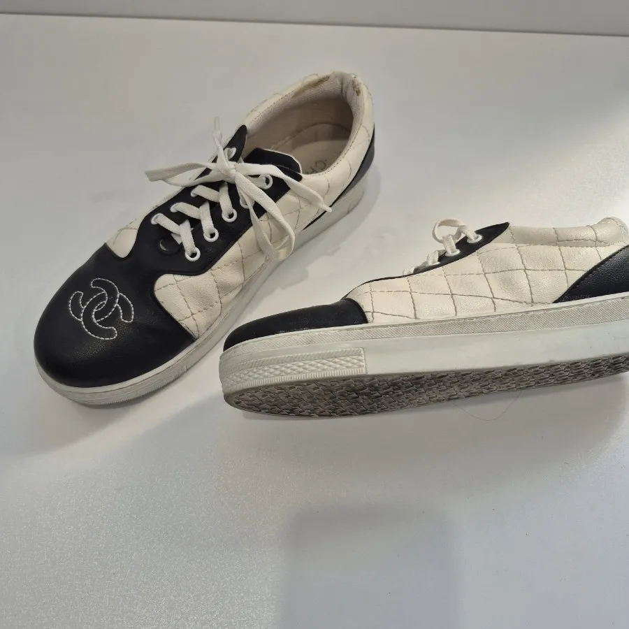 کفش راحتی شنل