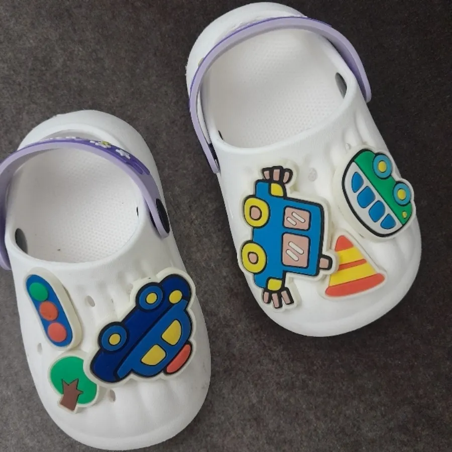 صندل کراکس بچگانه