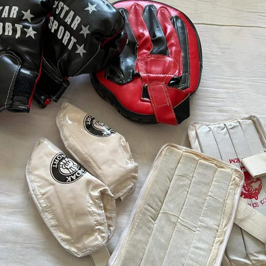 لباس و ست کامل وسایل رزمی