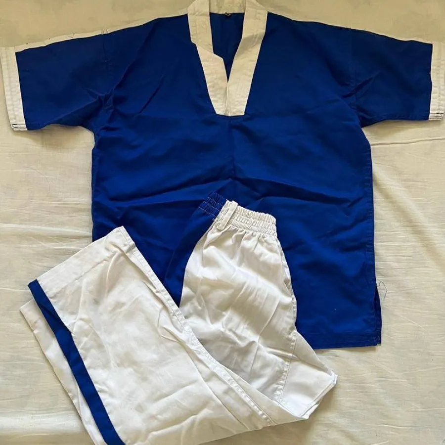 لباس و ست کامل وسایل رزمی