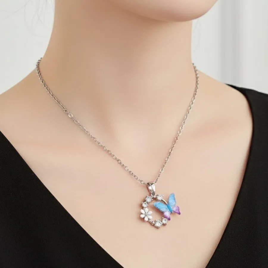گردنبند پروانه و گل