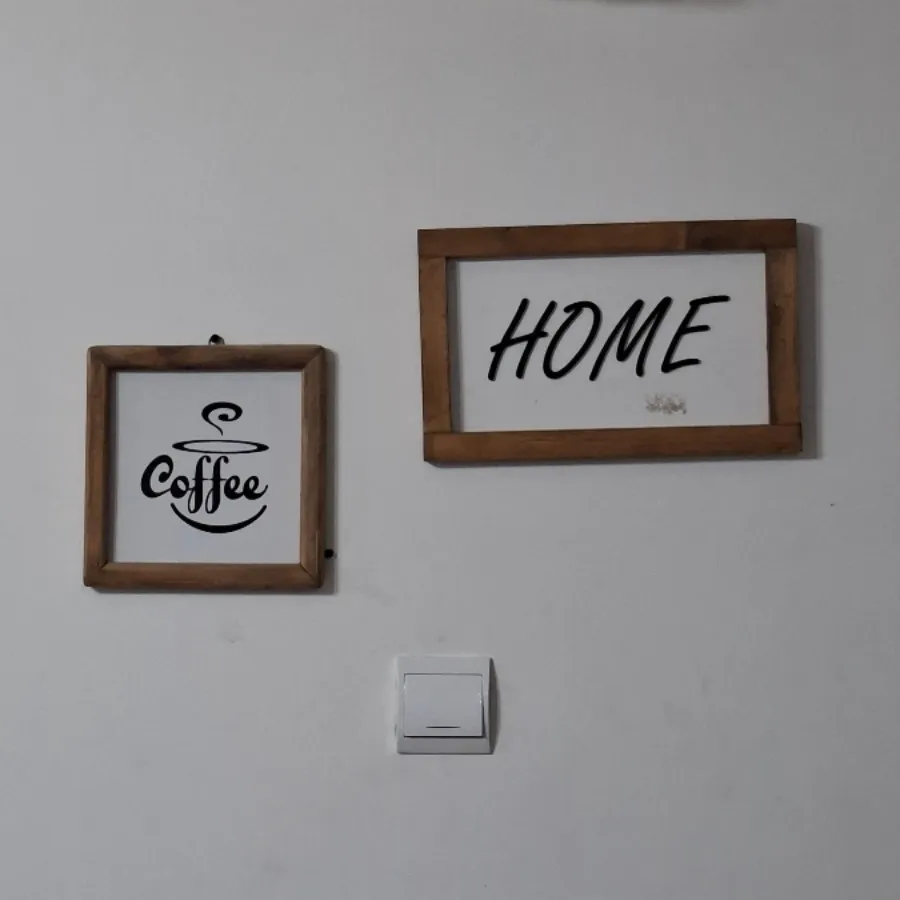 دو تابلو و شلف ماگ