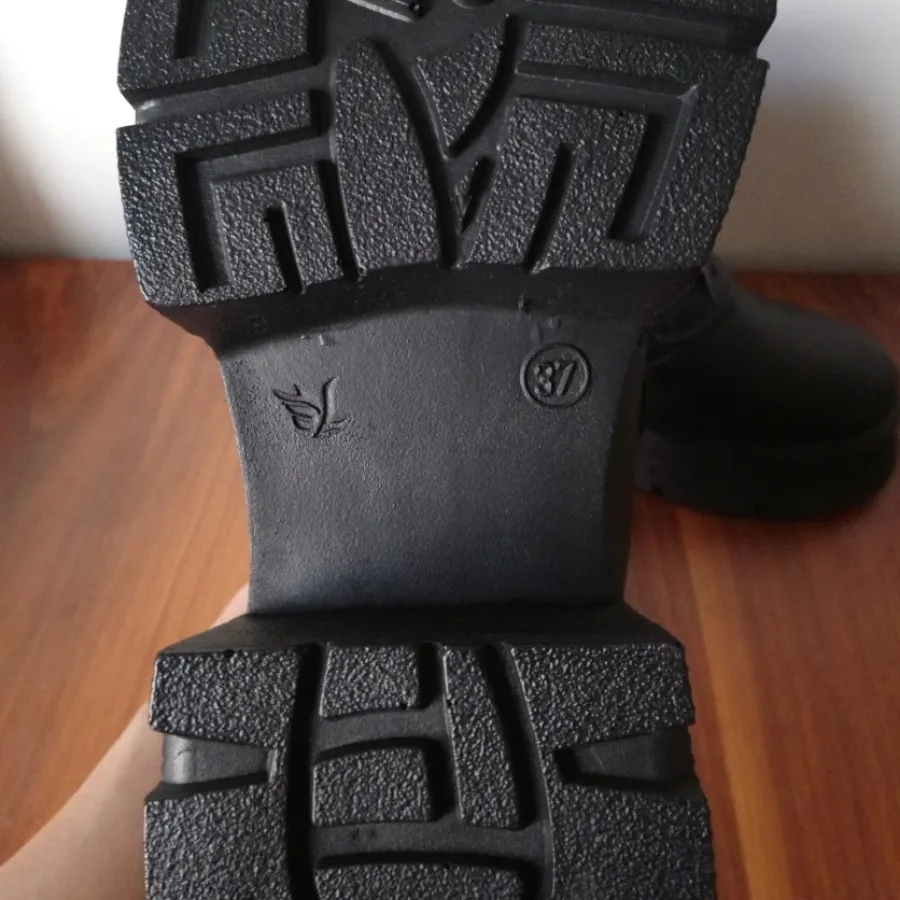 نیم بوت زنانه