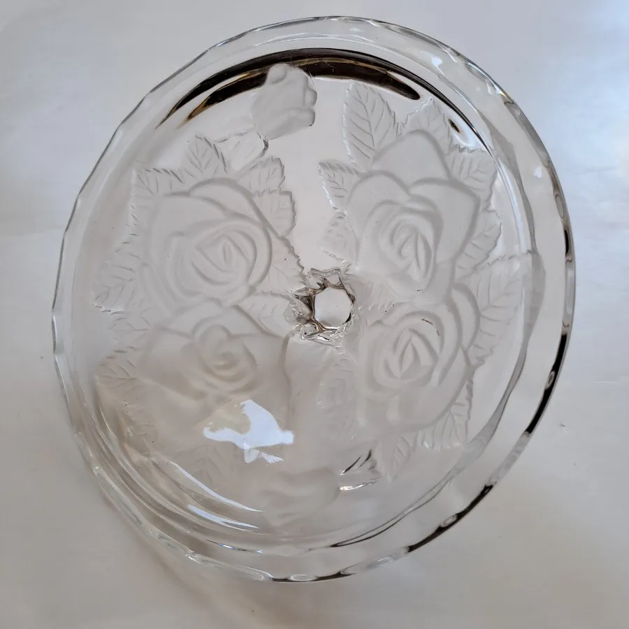 در شکلات خوری سوگا ژاپنی