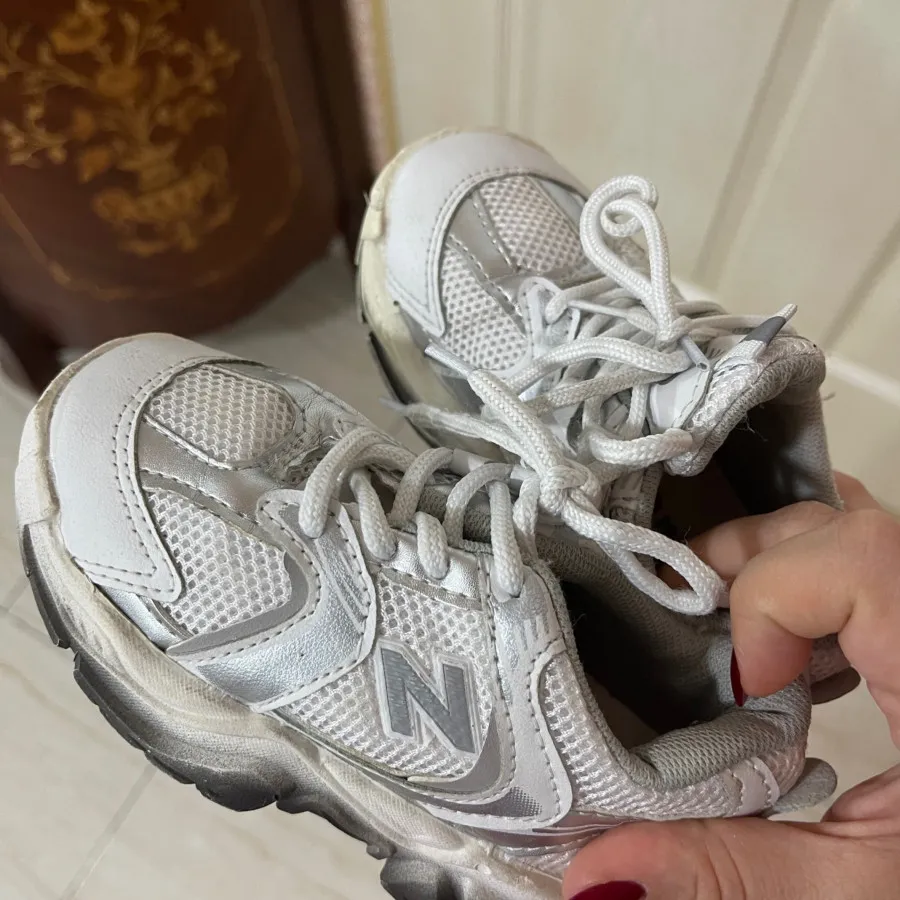 کتونی نیوبالانس بچگانه