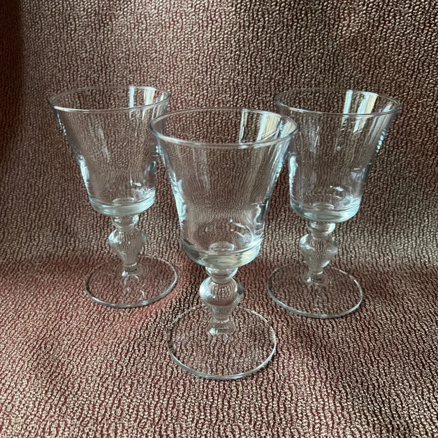 جام پایه دار