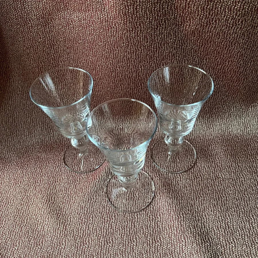 جام پایه دار