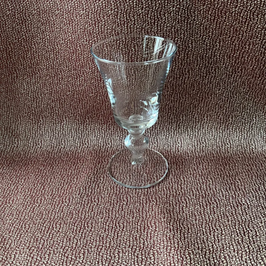 جام پایه دار