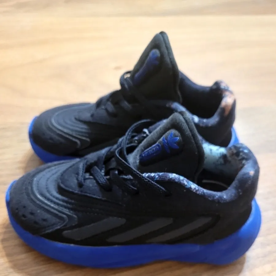 کتانی آدیداس کودکانه