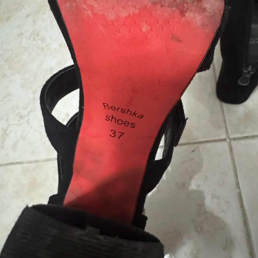 کفش Bershka 37