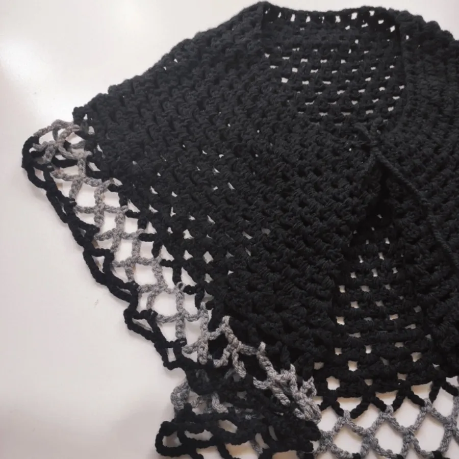 بافت شنل مشکی