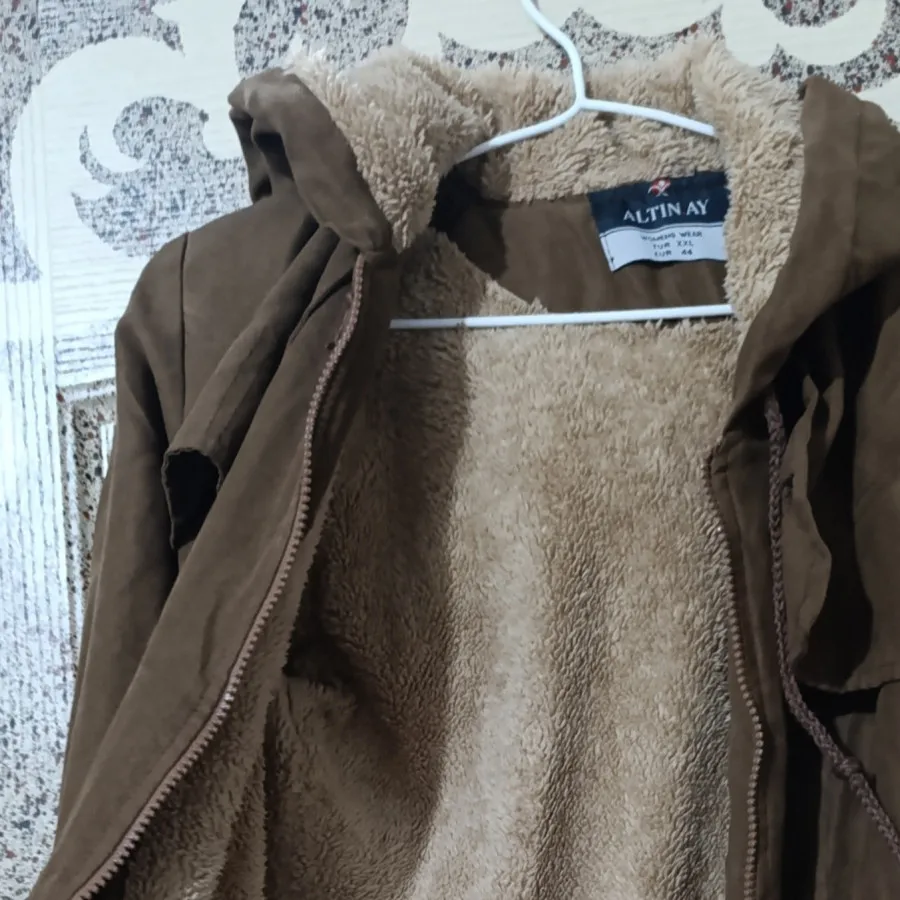 کاپشن داخل خز