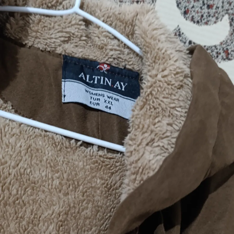 کاپشن داخل خز