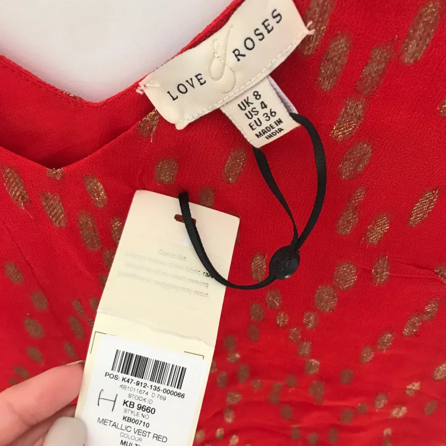 تاپ قرمز انگلیسی