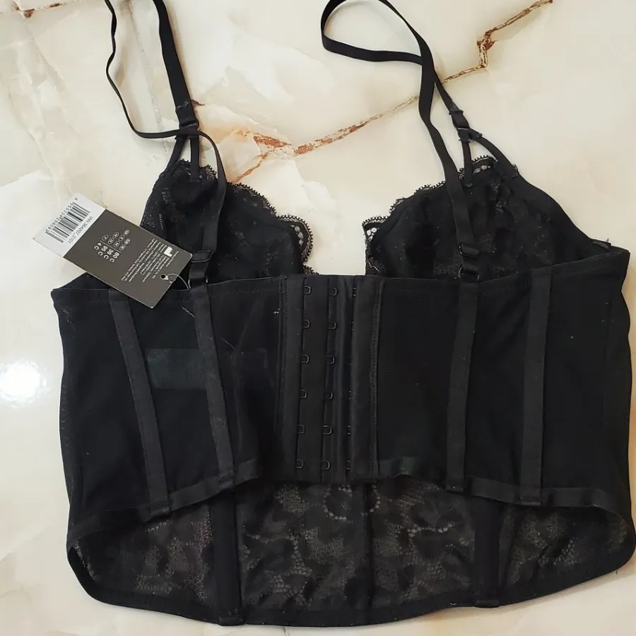 سوتین نیم تنه