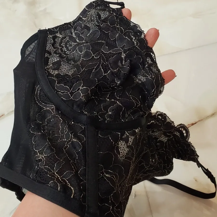 سوتین نیم تنه