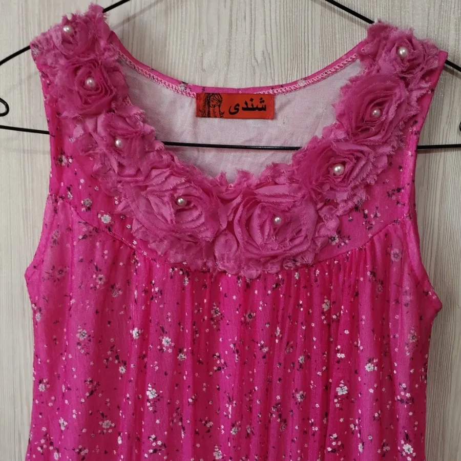 تاپ حریر گلدار  99  تومن