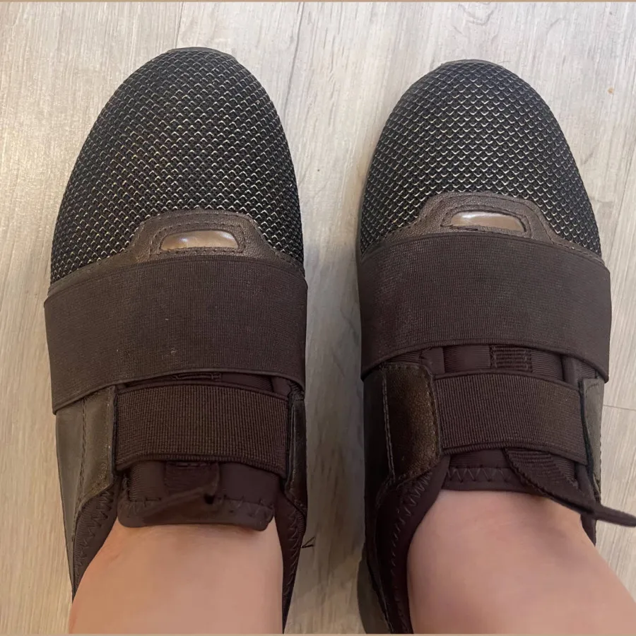 کفش کتونی زارا